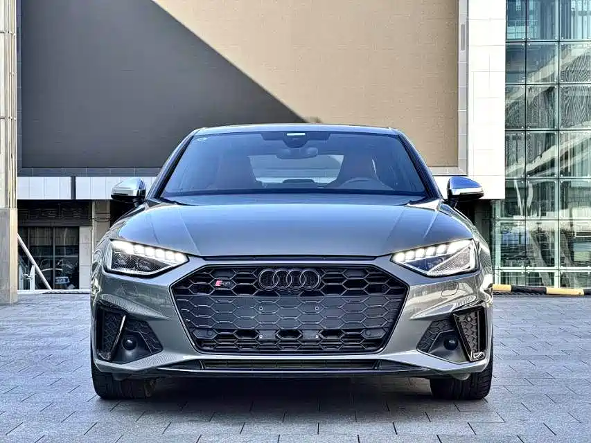 Audi S4 — фото 2