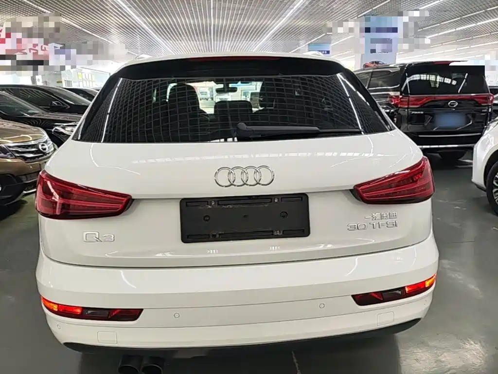 Audi Q3 — фото 5