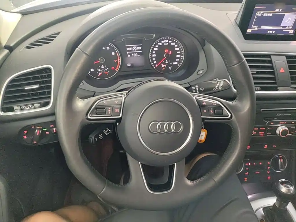 Audi Q3 — фото 10