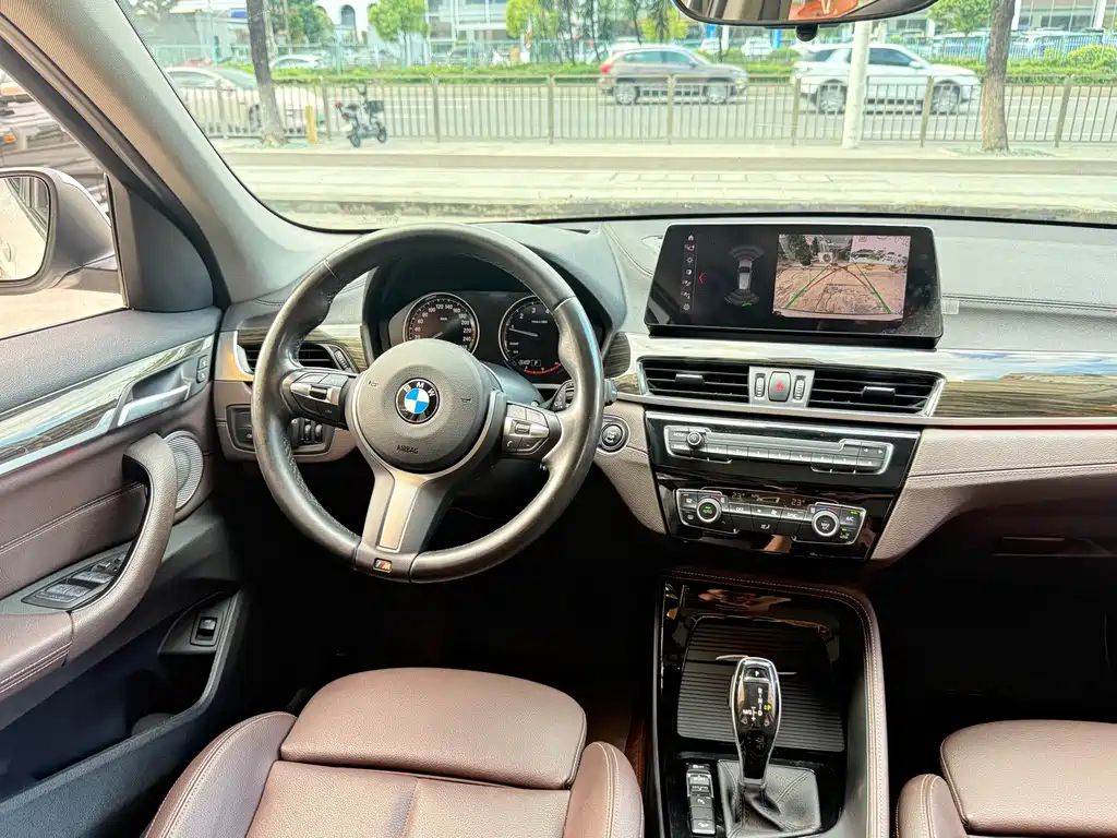 BMW X1 — фото 11