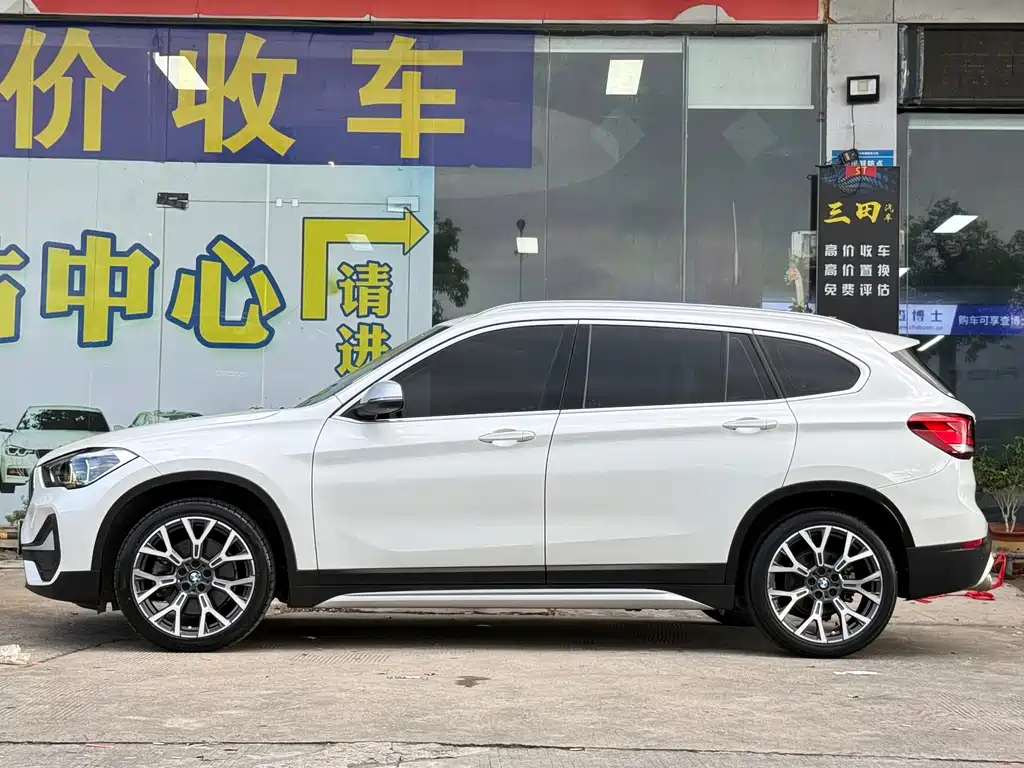 BMW X1 — фото 14
