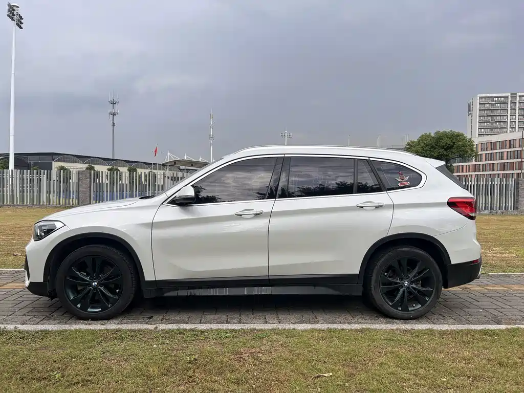 BMW X1 — фото 4