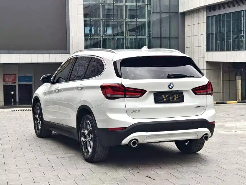 BMW X1 — фото 8