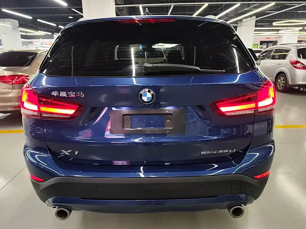 BMW X1 — фото 5