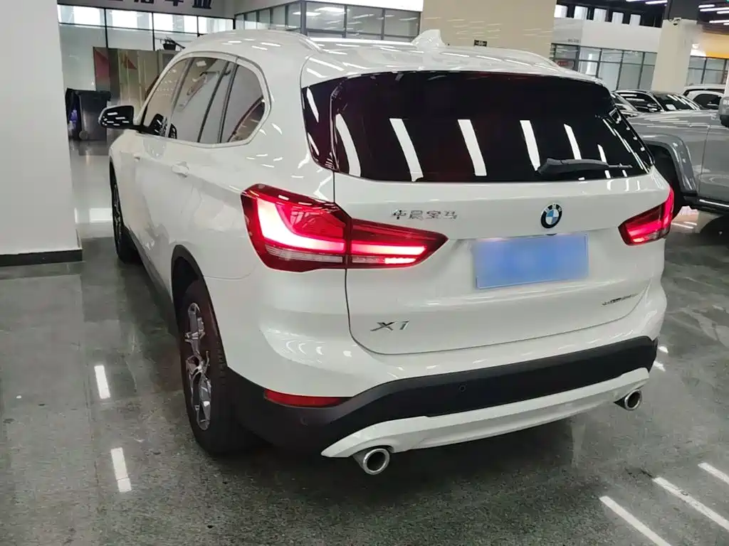 BMW X1 — фото 4