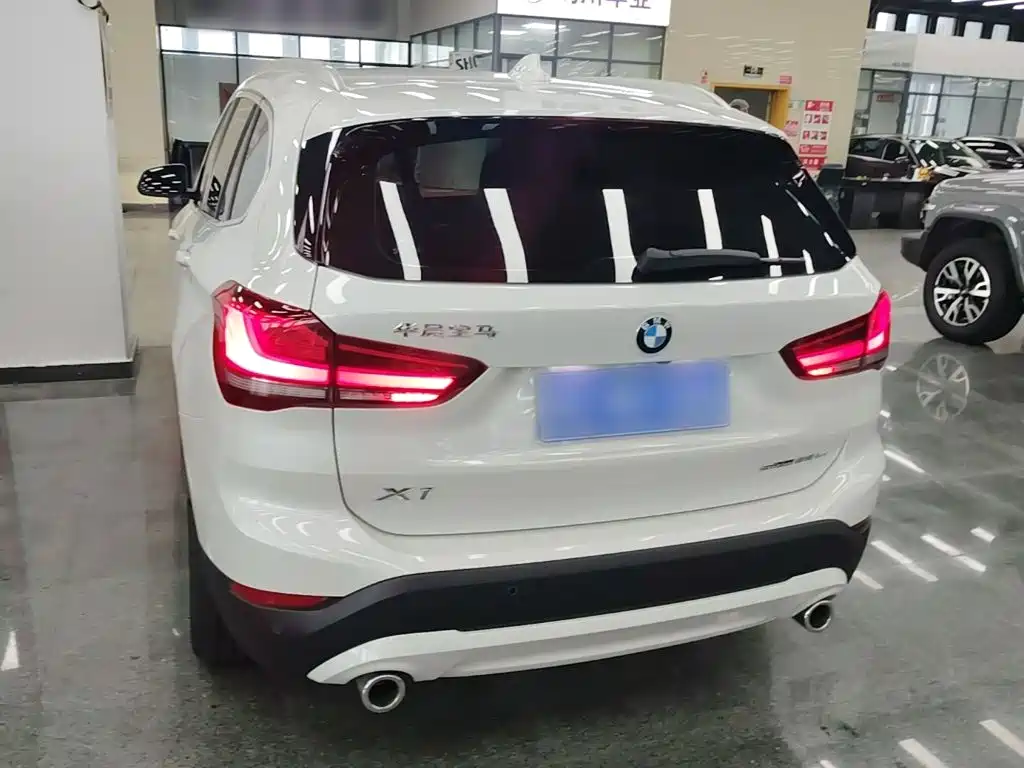BMW X1 — фото 5