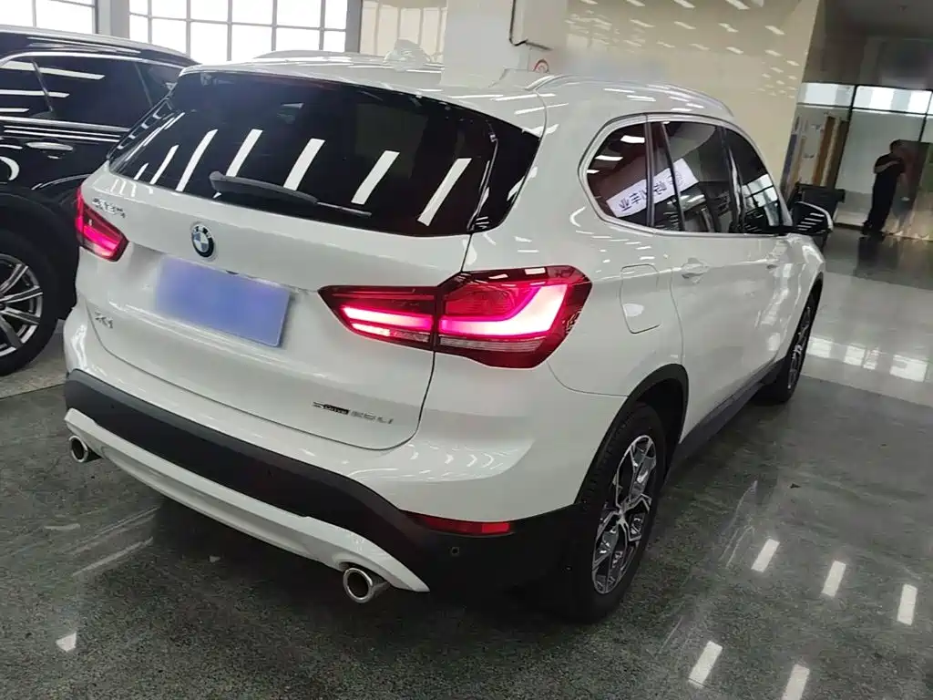 BMW X1 — фото 6