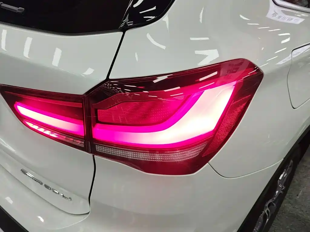BMW X1 — фото 7