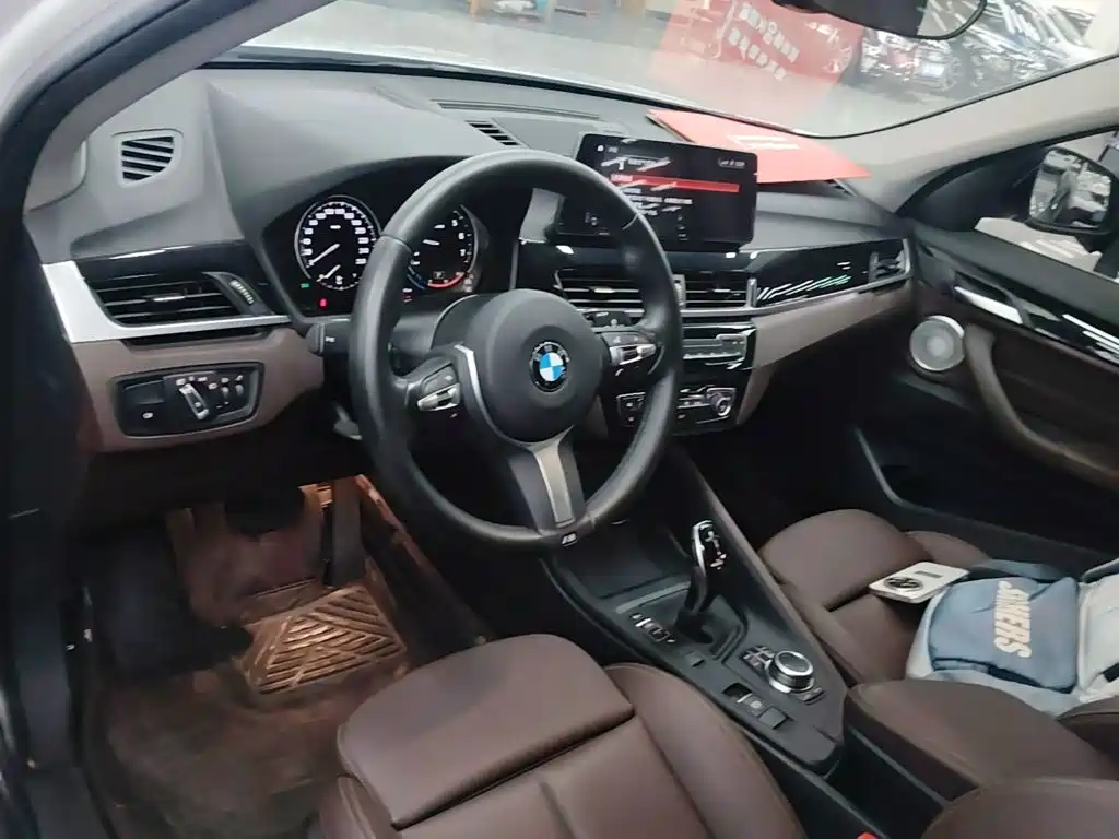 BMW X1 — фото 9