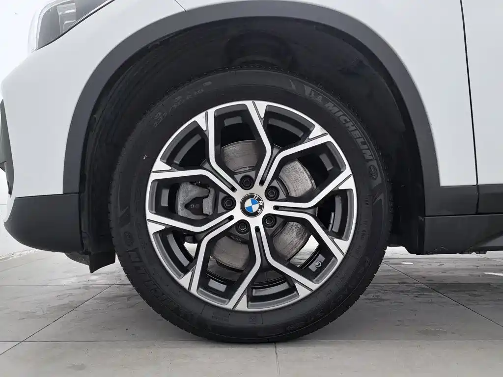 BMW X1 — фото 17
