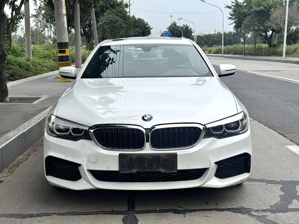 BMW 5 Series — фото 2