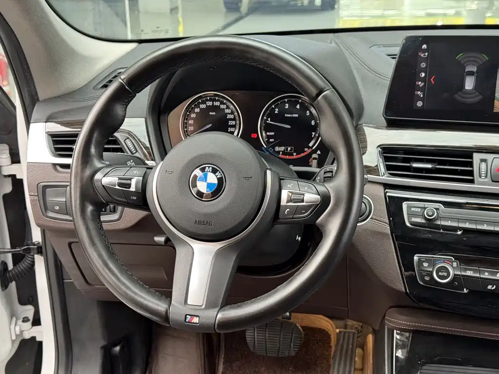 BMW X1 — фото 14