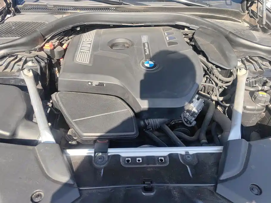 BMW 5 Series — фото 10