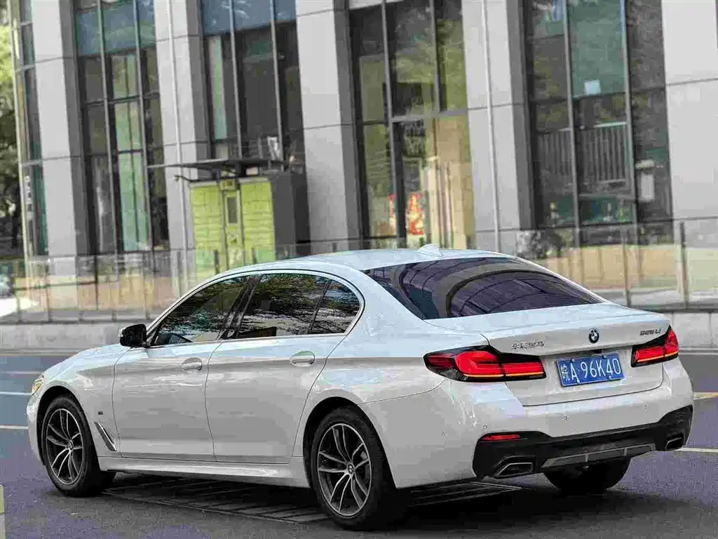 BMW 5 Series — фото 3