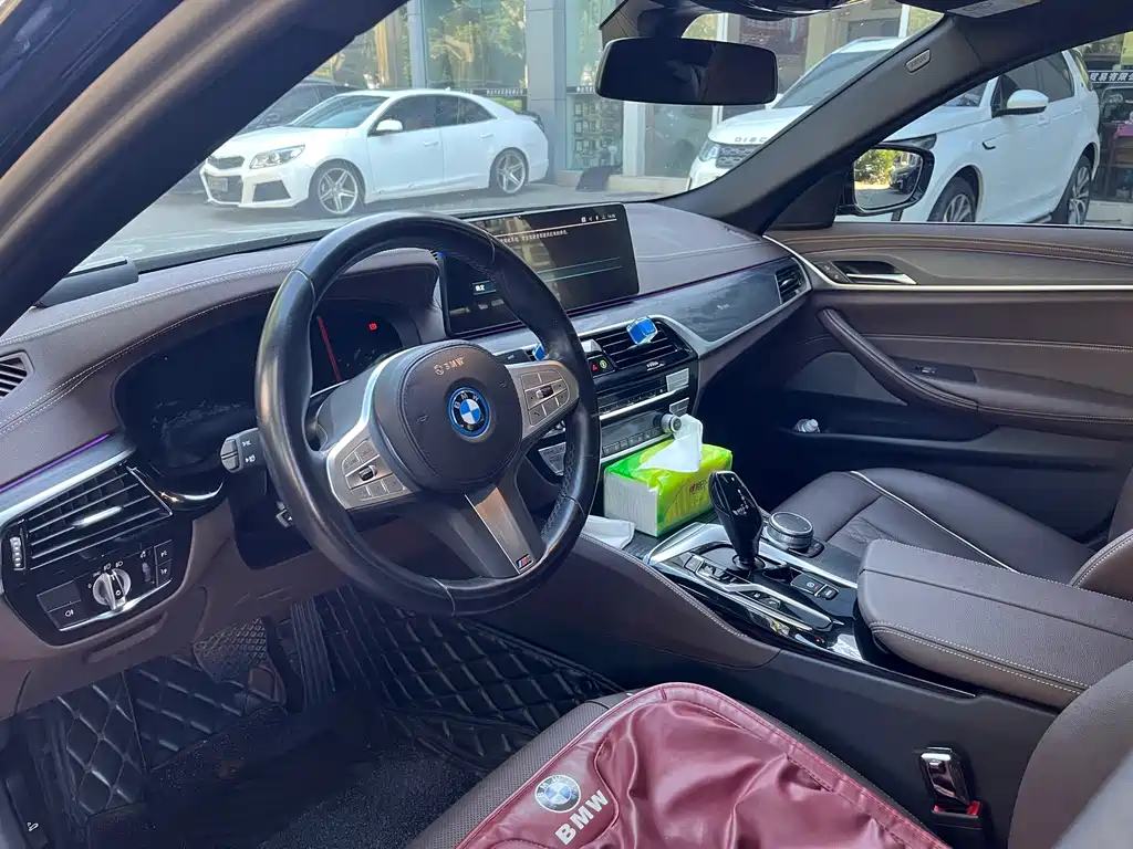 BMW 5 Series New Energy — фото 4