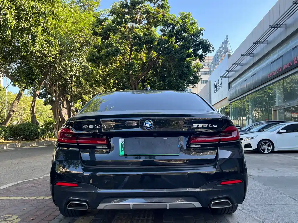 BMW 5 Series New Energy — фото 8