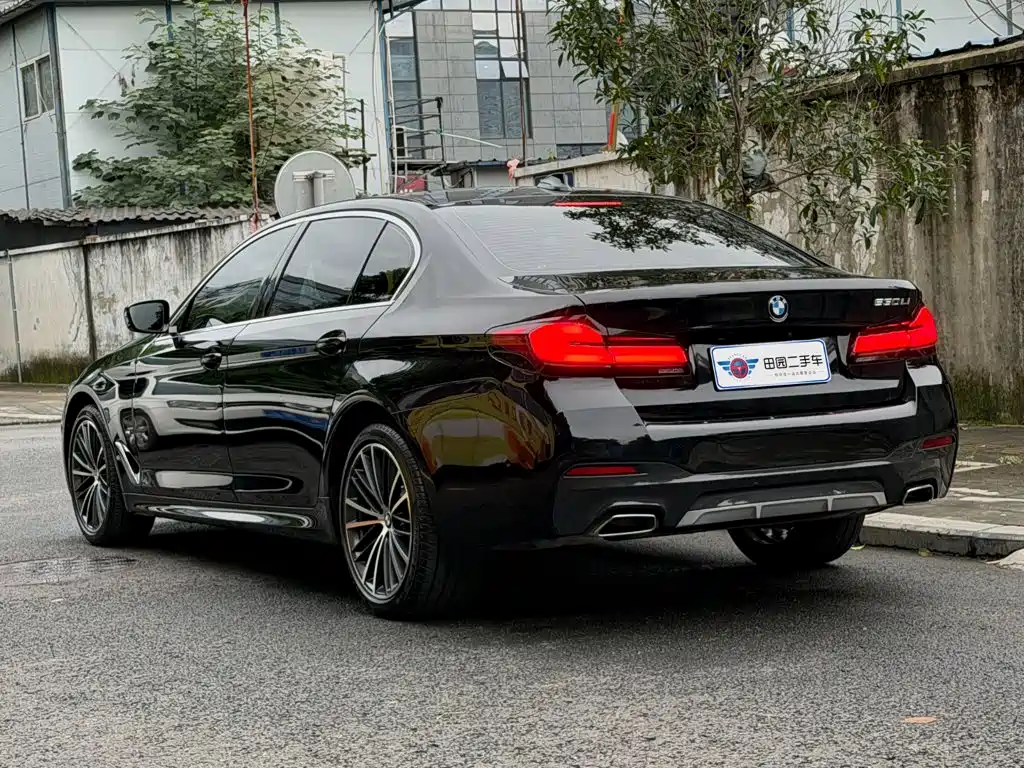 BMW 5 Series — фото 4