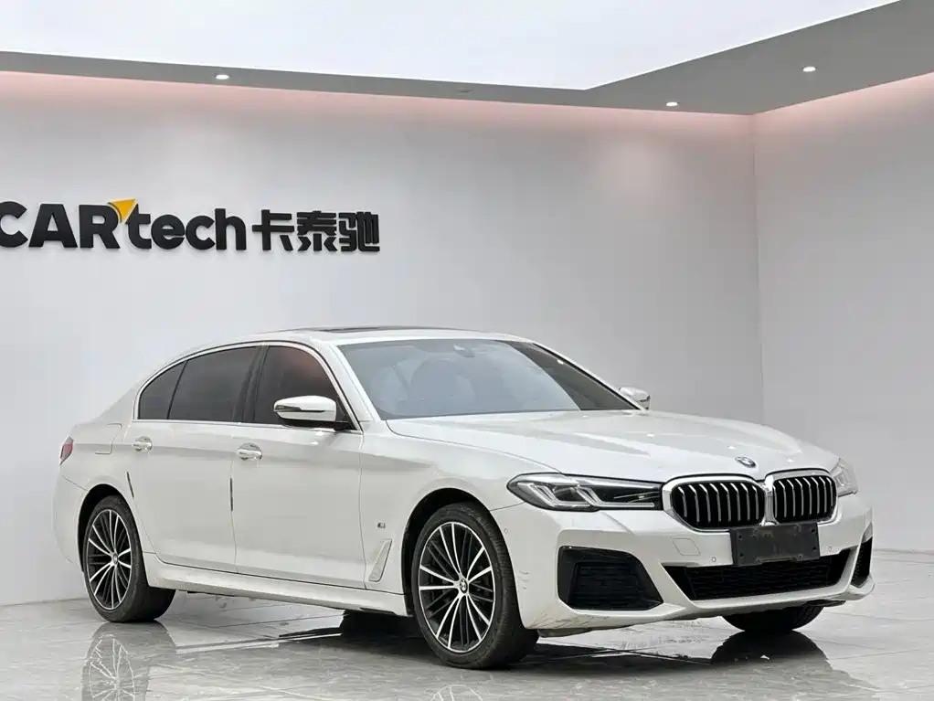 BMW 5 Series — фото 6