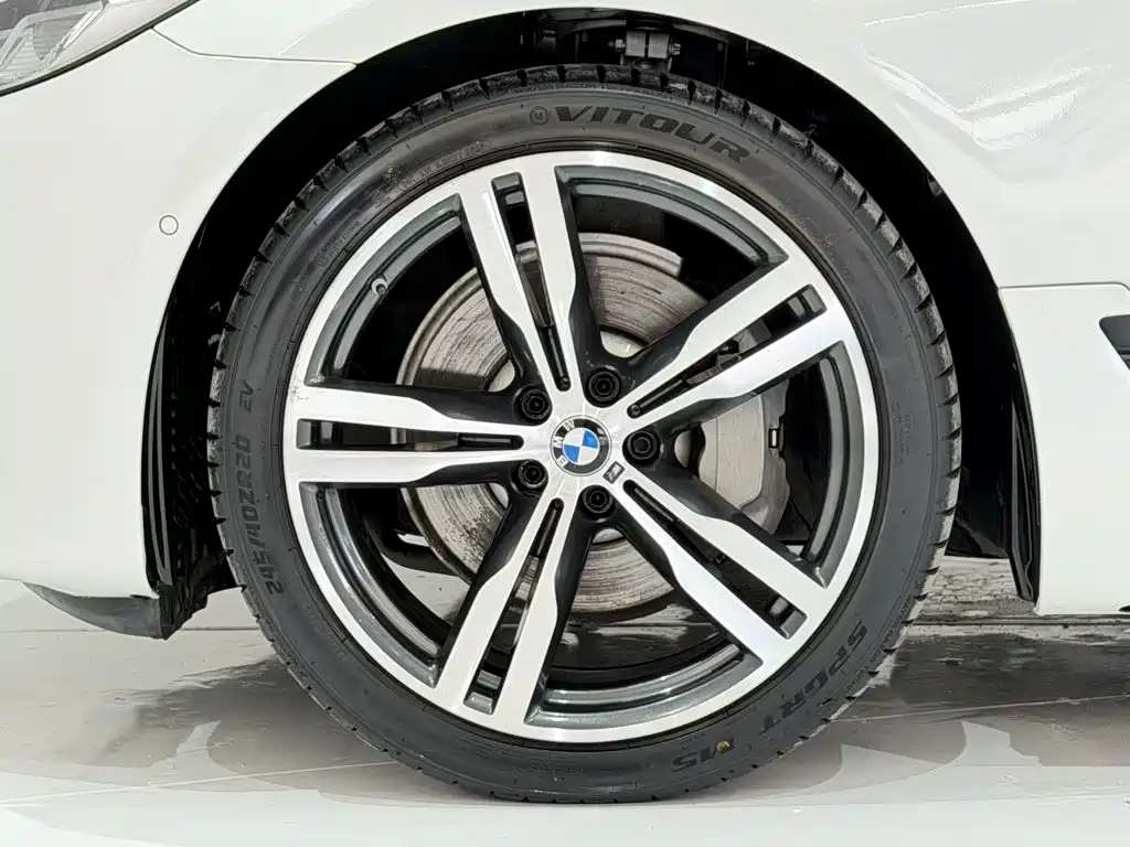 BMW 6 Series GT — фото 11