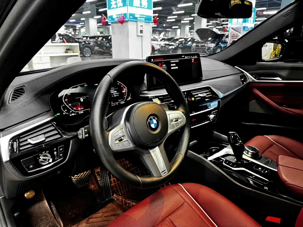 BMW 5 Series — фото 5