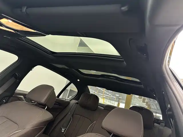 BMW 5 Series — фото 14