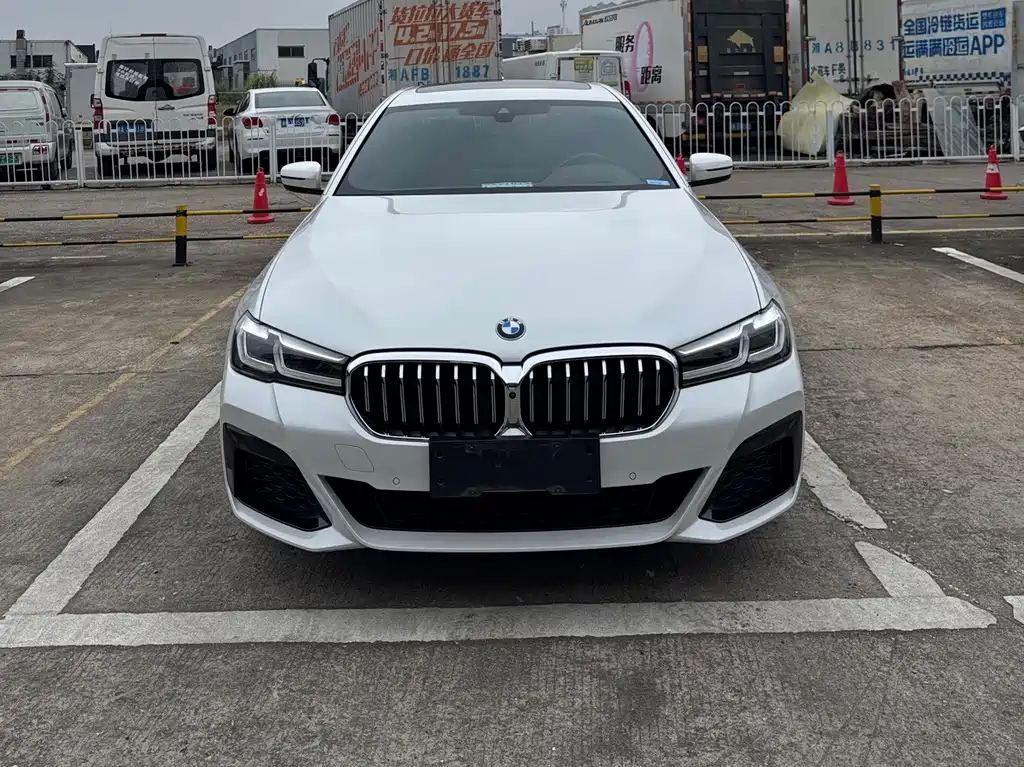 BMW 5 Series — фото 2