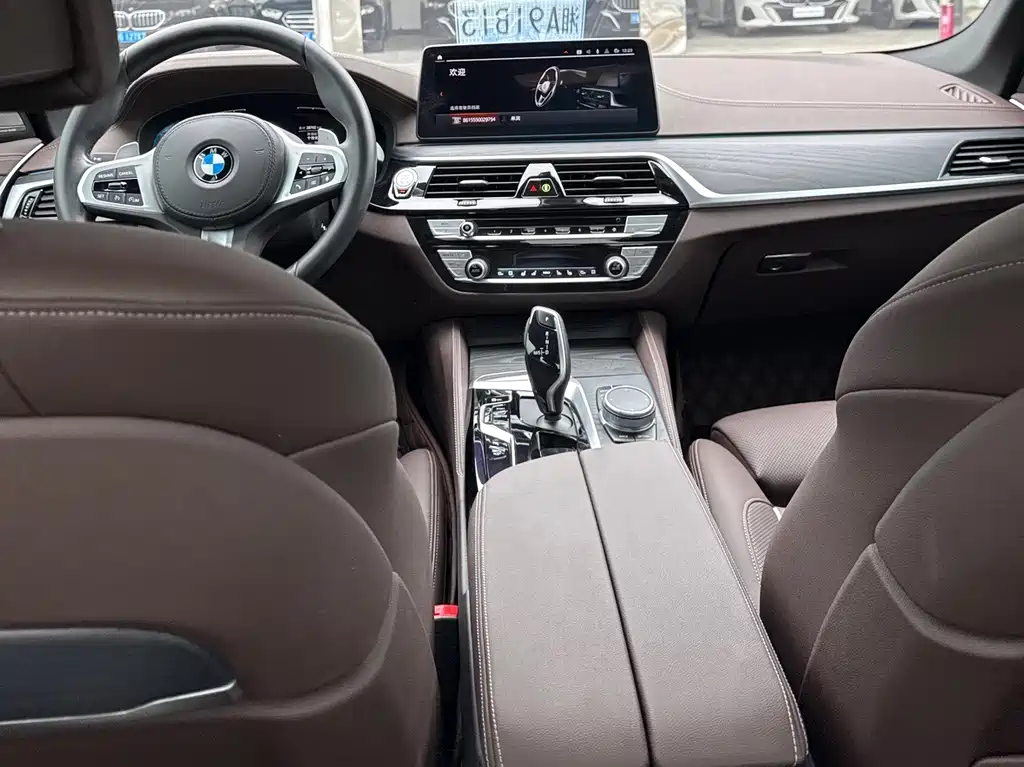 BMW 5 Series — фото 10