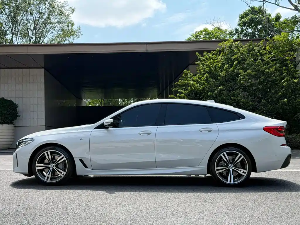 BMW 6 Series GT — фото 18