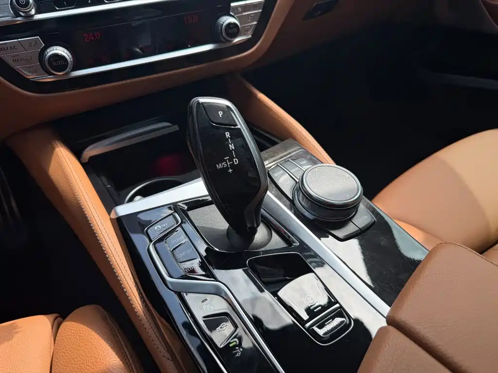 BMW 6 Series GT — фото 23
