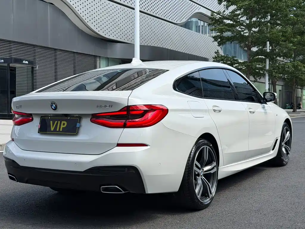 BMW 6 Series GT — фото 10