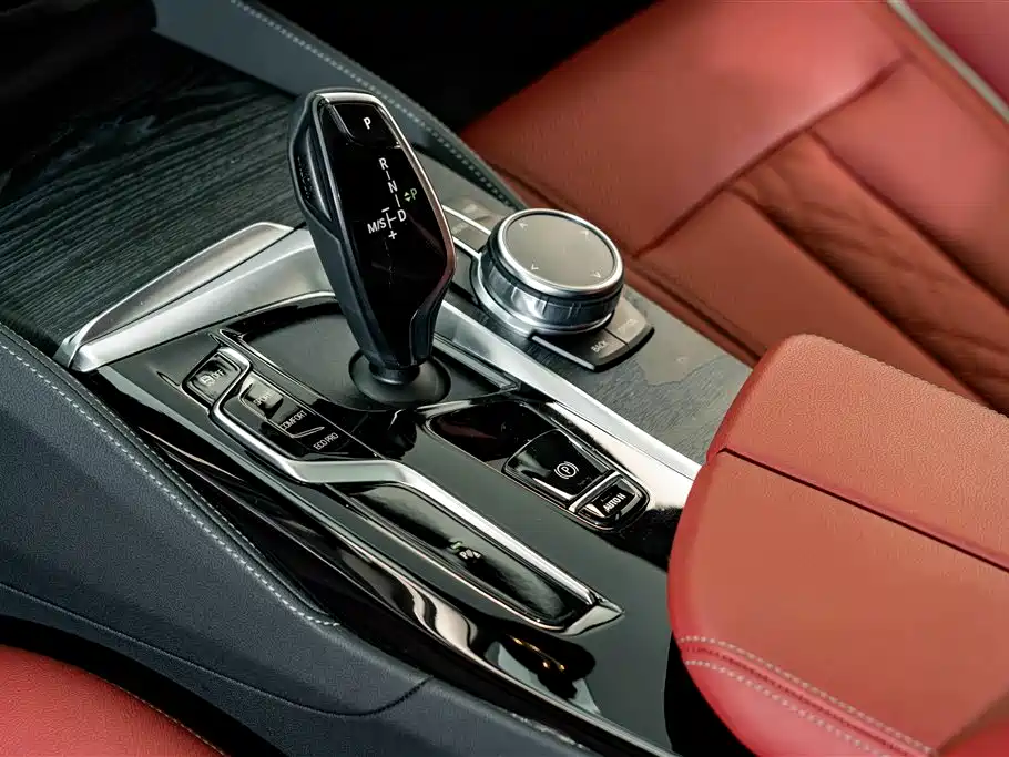 BMW 5 Series — фото 11