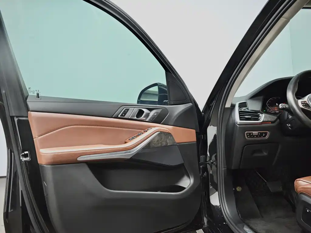 BMW X5 (Import) — фото 18