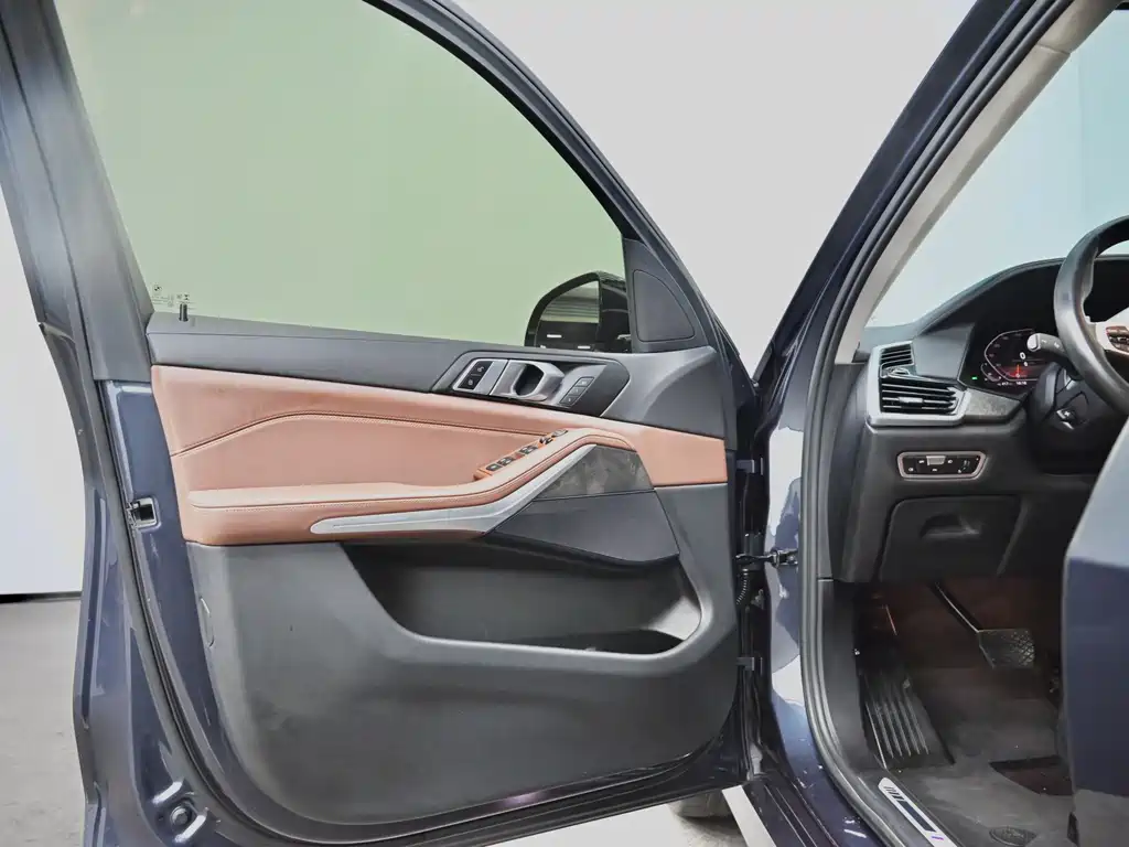 BMW X5 (Import) — фото 17