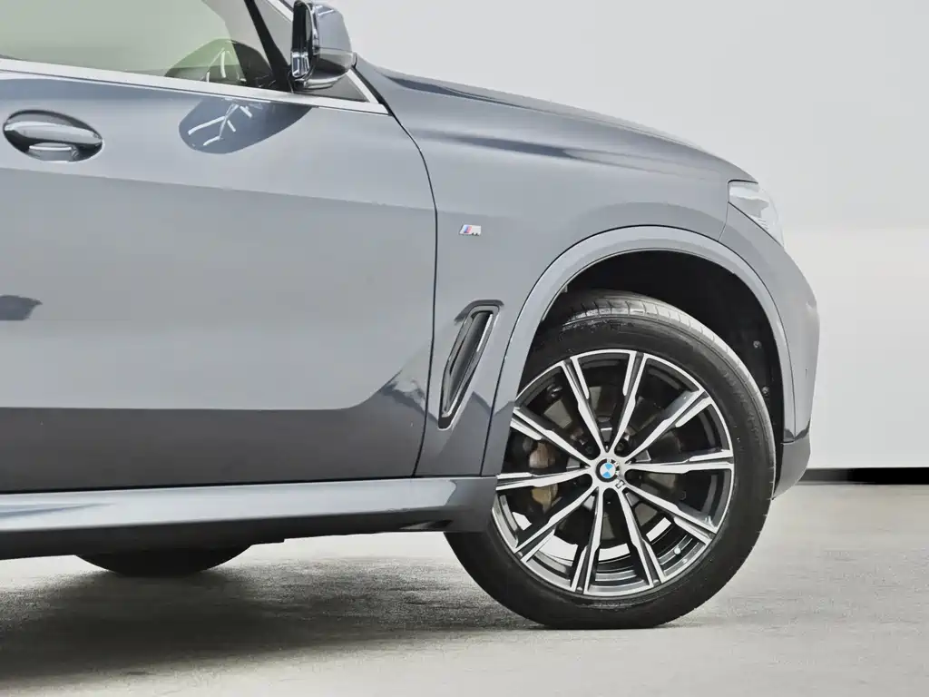 BMW X5 (Import) — фото 28