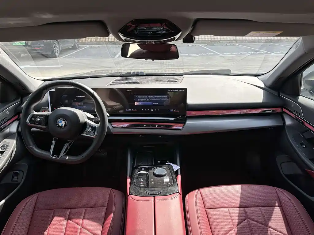 BMW 5 Series — фото 4