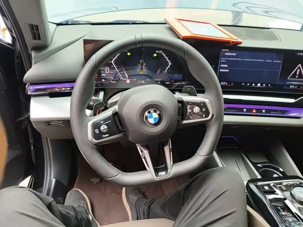BMW 5 Series — фото 10