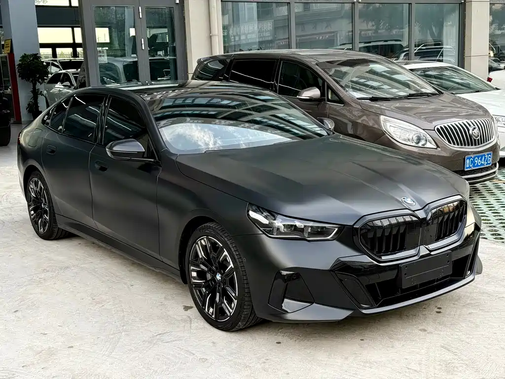 BMW 5 Series — фото 3