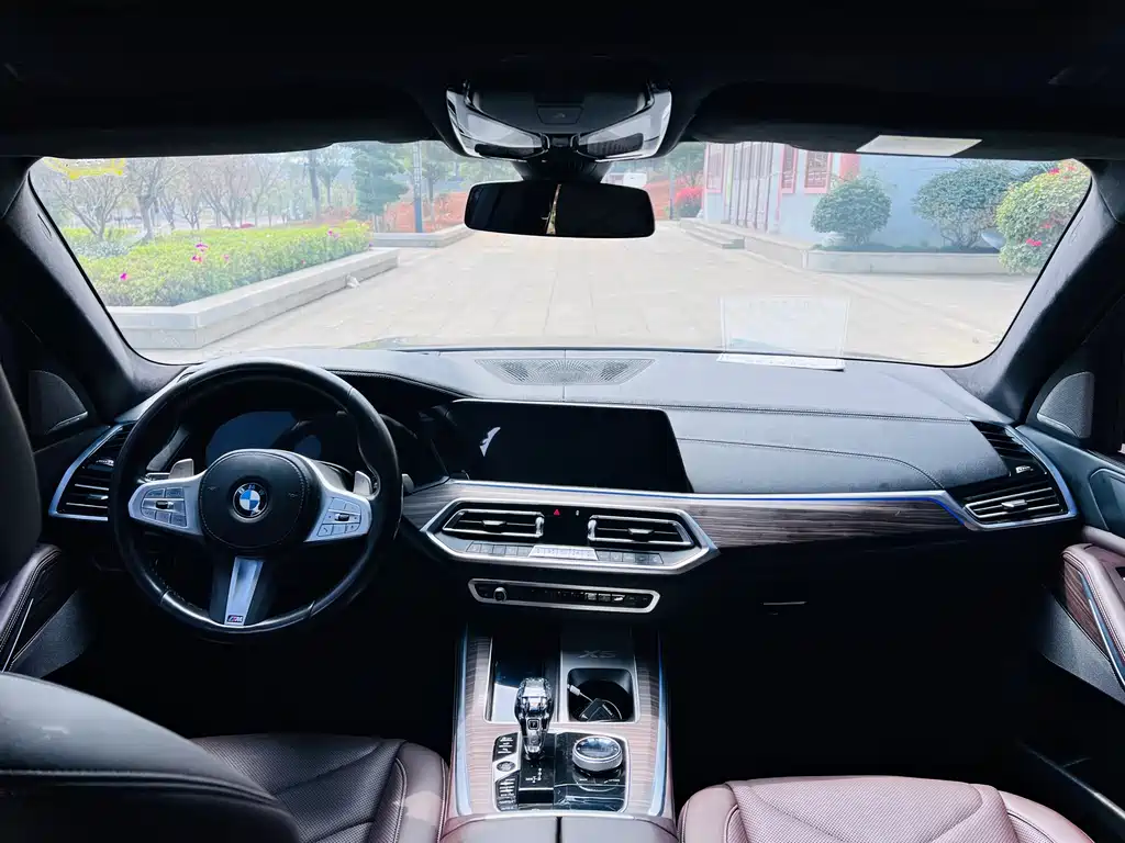 BMW X5 — фото 8