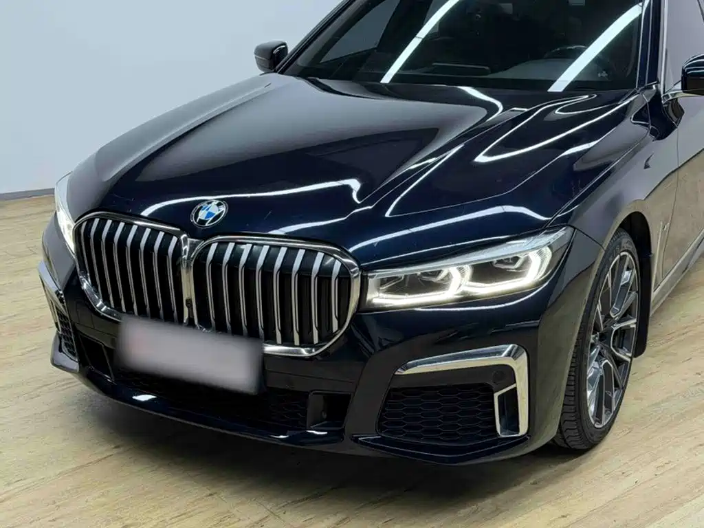 BMW 7 Series — фото 6