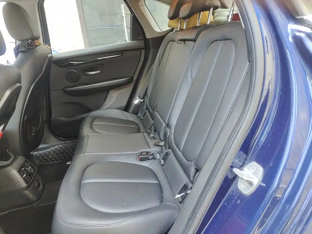 BMW 2 Series Active Tourer — фото 16