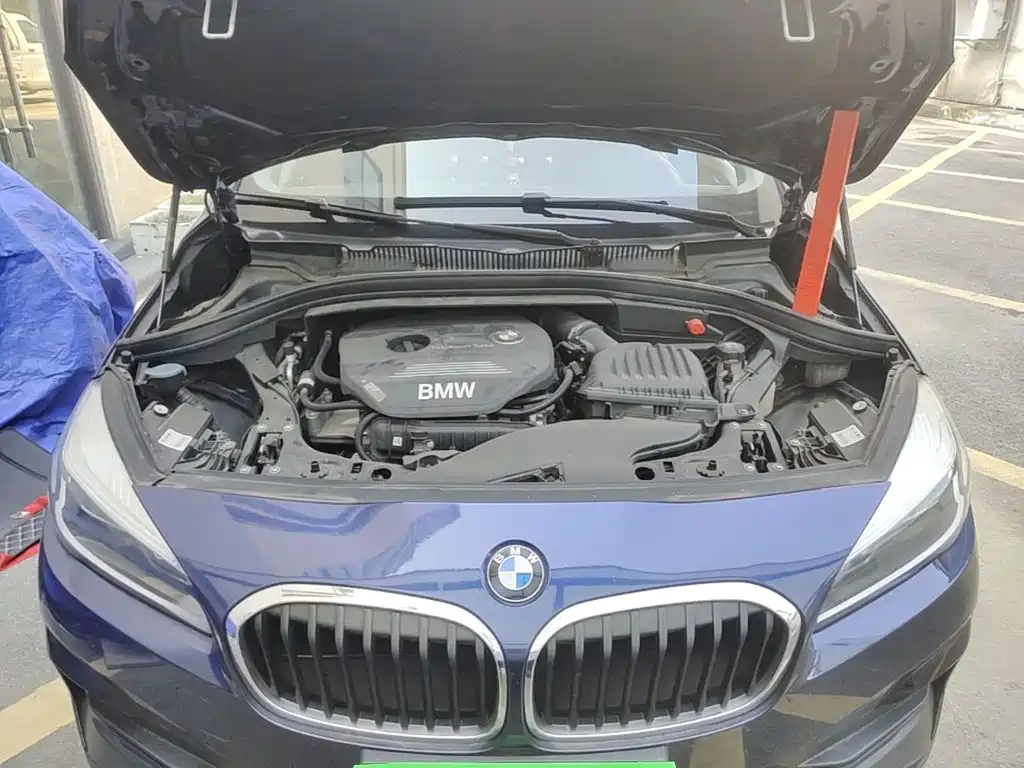 BMW 2 Series Active Tourer — фото 19