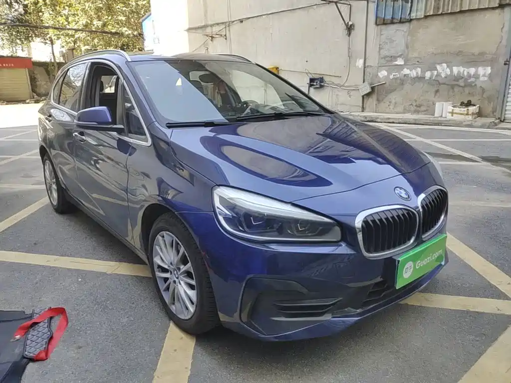BMW 2 Series Active Tourer — фото 3