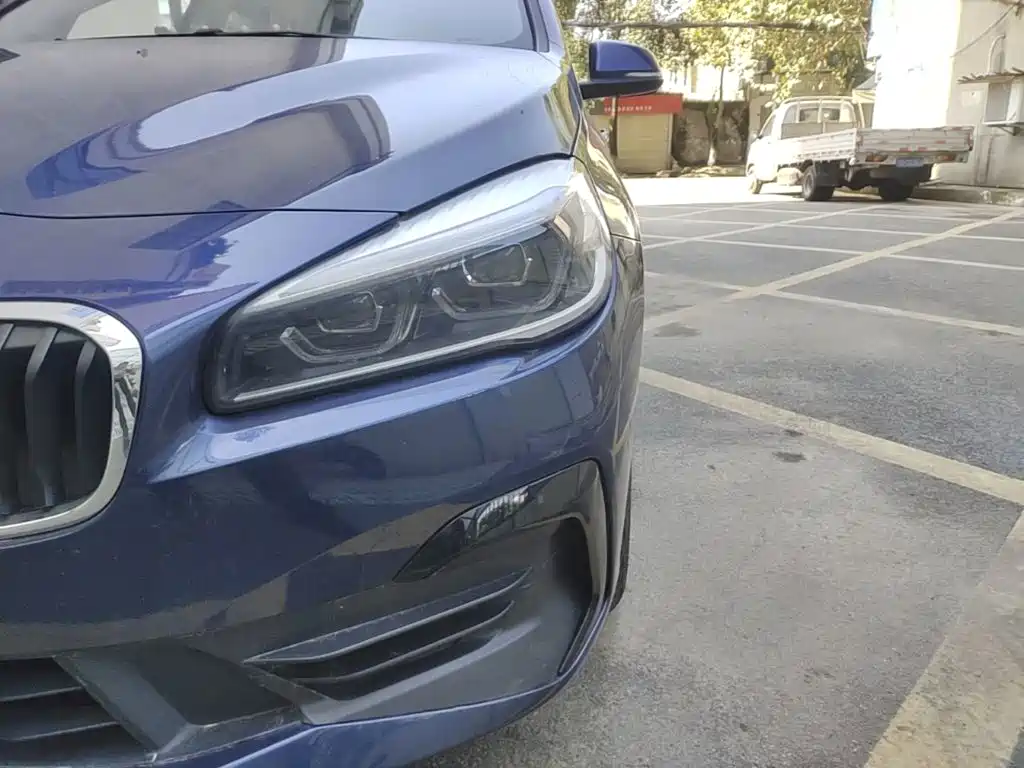 BMW 2 Series Active Tourer — фото 23