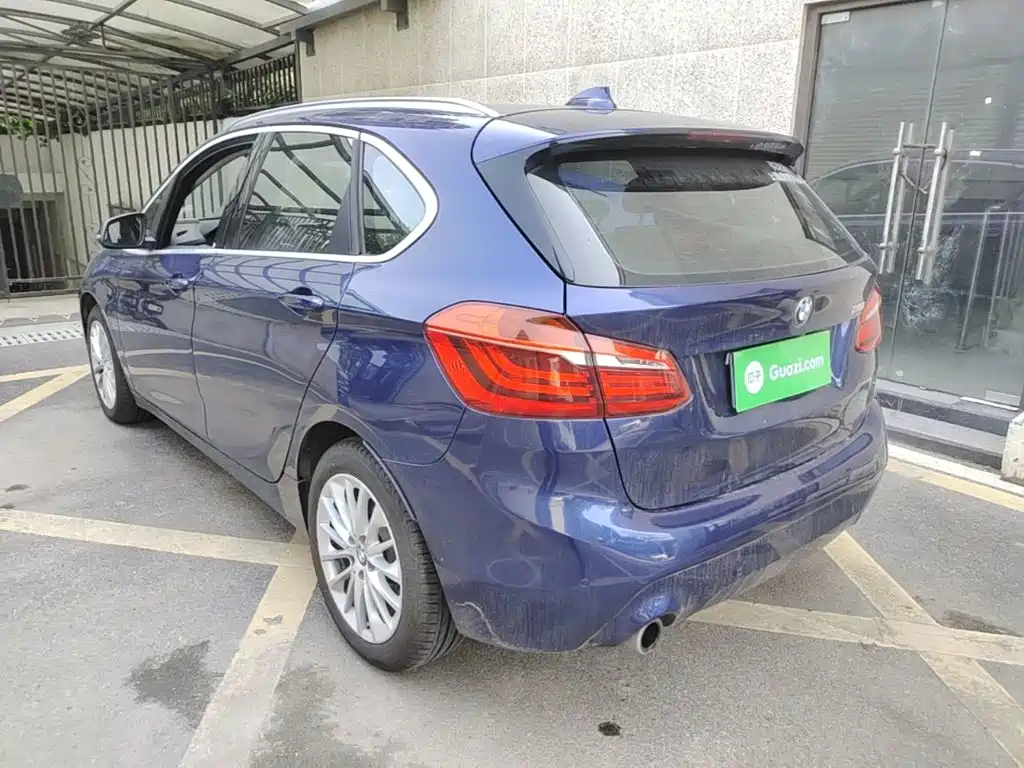 BMW 2 Series Active Tourer — фото 4