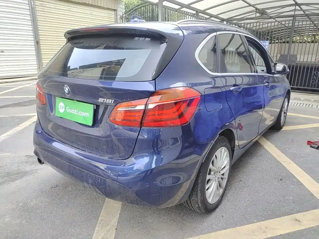 BMW 2 Series Active Tourer — фото 6