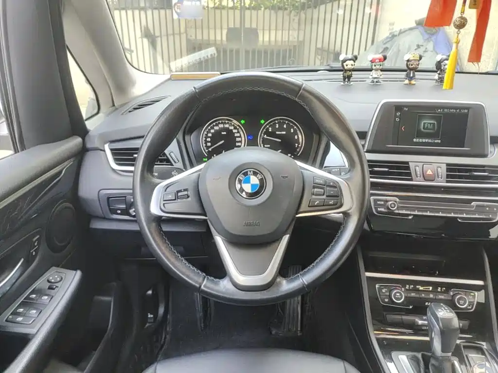 BMW 2 Series Active Tourer — фото 10