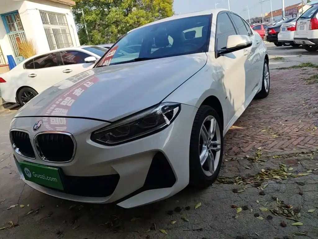BMW 1 Series — фото 1