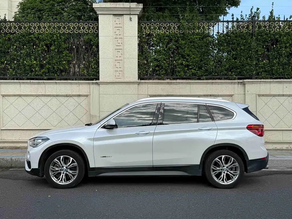 BMW X1 — фото 3
