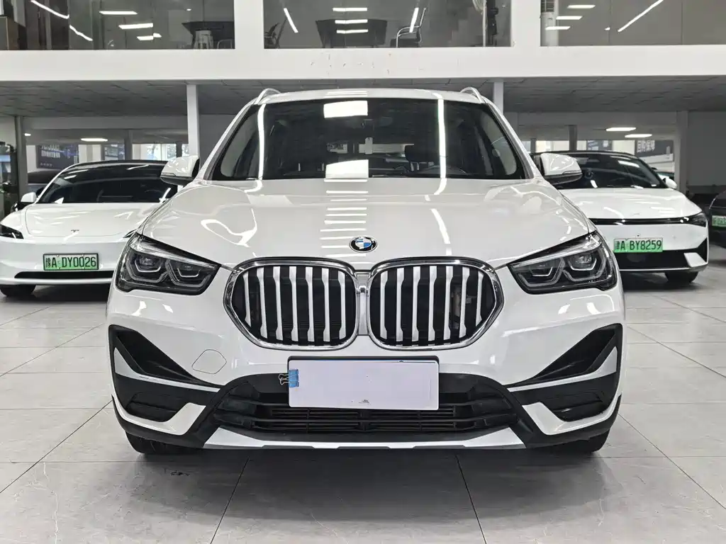 BMW X1 — фото 2
