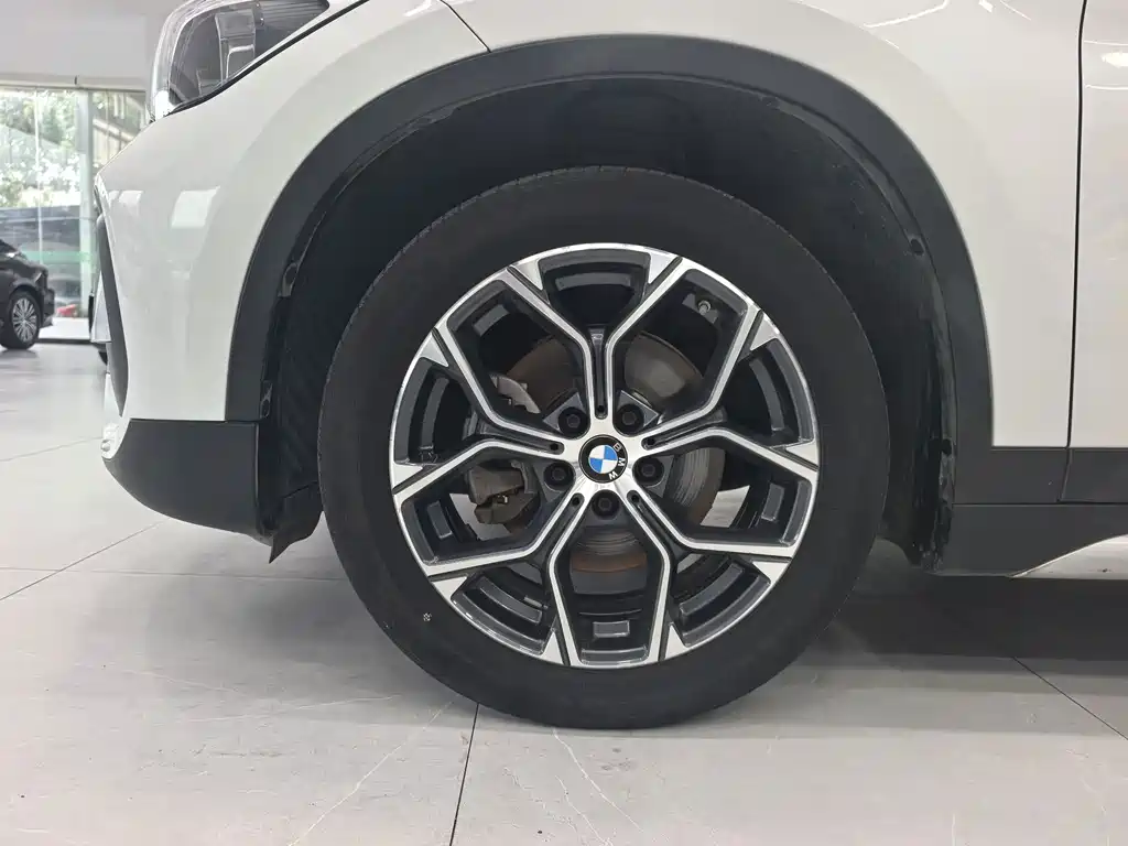 BMW X1 — фото 21